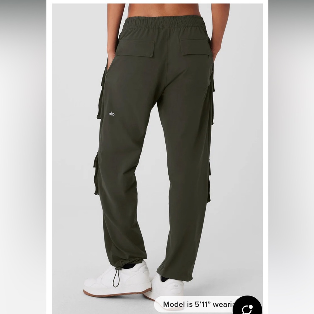 ALO Yoga Olive Green Cargo Pants